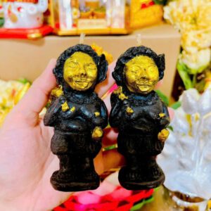 Nến đốt nhà giàu