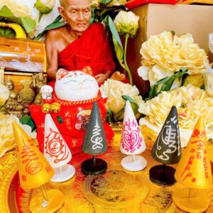 NẾN ĐỐT MANG ĐẾN TIỀN TÀI CHO GIA CHỦ